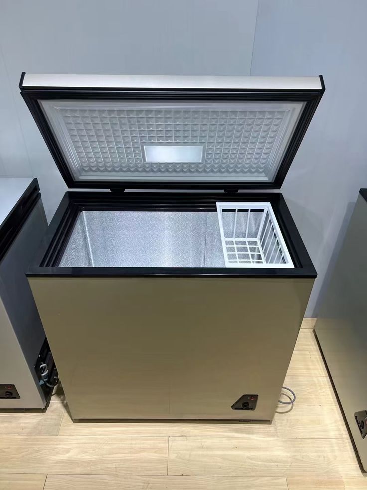 Chest freezer for home use